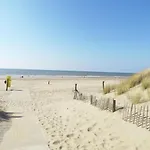 Cosy Apartment In Noordwijk Aan Zee With Balcony